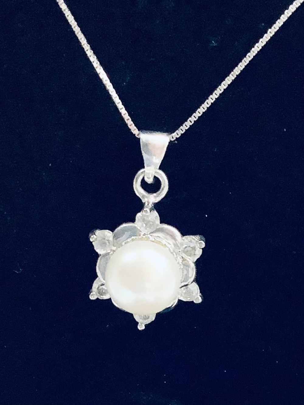 Freshwater Pearl Necklace Perfect Gift for Mothers Day, Prom, Wedding - Picture 2 of 3